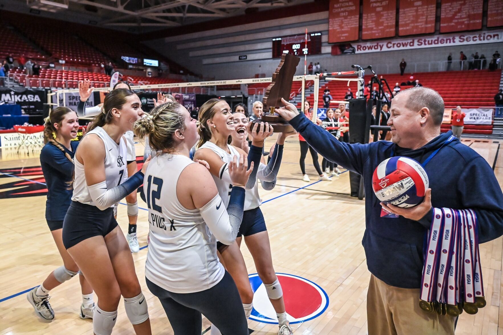 11/7/24 - Girls Volleyball - C4 Champ - St Piux X vs Jefferson City